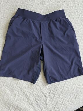 lululemon athletica Men's Athletic Shorts in Navy T.H.E. Linerless Short 9"